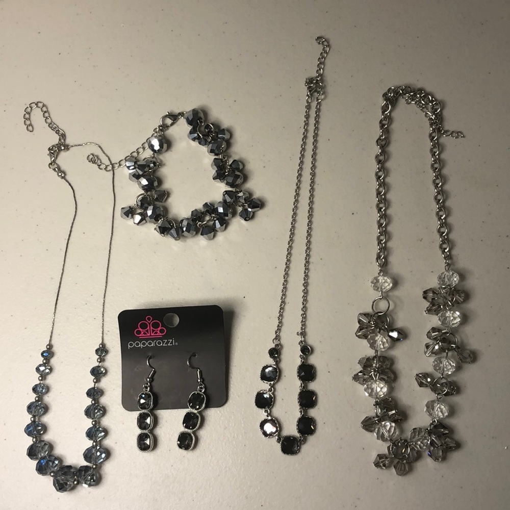 Beautiful Papparazzi Jewelry Lot